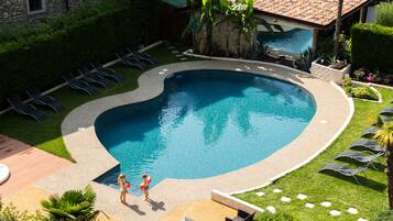 Piscina stagionale all'aperto