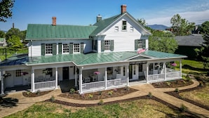 Unclassified image, 4 of 46, button - The Legacy Inn (Luray)