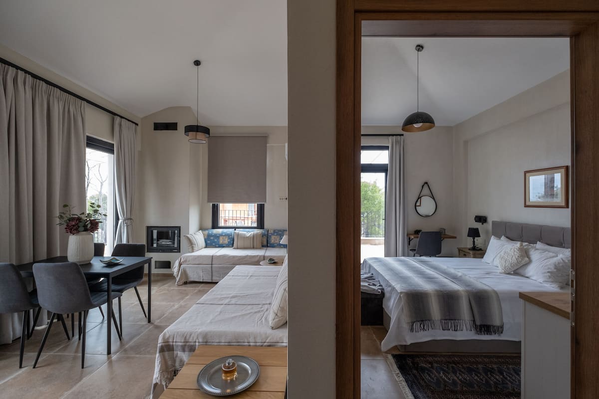 Family Apartment, 1 Bedroom, Sea View, Corner | 1 bedroom, premium bedding, free minibar items, in-room safe