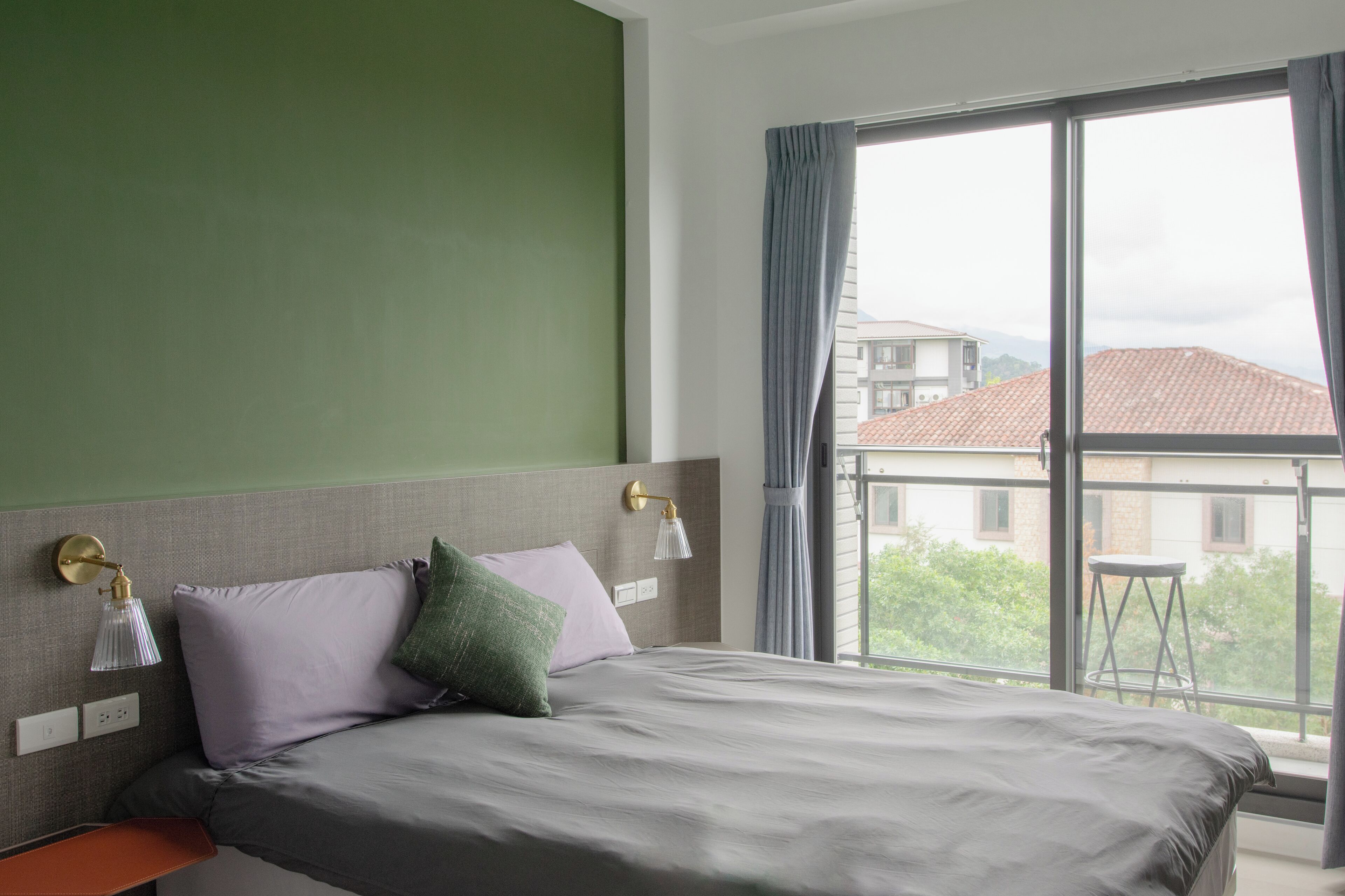 Chambre Double Classique, 1 lit double, vue ville | Surmatelas, minibar, décoration personnalisée, ameublement personnalisé