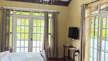 10 habitaciones, wifi y ropa de cama