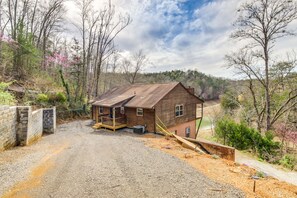 Exterior - Waterfront Dandridge Cabin, 24 Mi to Pigeon Forge! (Dandridge)