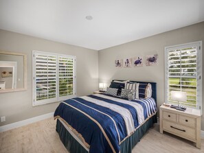 3 bedrooms, free WiFi, bed sheets - Dream Stay: House with Pool, 1.5 Acres, 15 Min to Jupiter Beach & Shops (Jupiter)