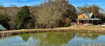 Secluded log cabin in the Shawnee national Forest
