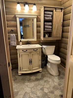 تجهيزات دش، مناشف، صابون، شامبو