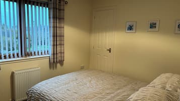 2 Schlafzimmer, Bügeleisen/Bügelbrett, WLAN, Bettwäsche