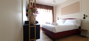 Deluxe Double Room | In-room safe, blackout drapes, soundproofing, free WiFi - SUITES 51 (Rome)