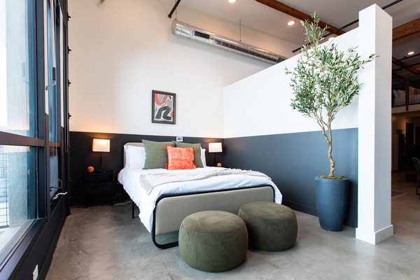 2 habitaciones, tabla de planchar con plancha, wifi y ropa de cama