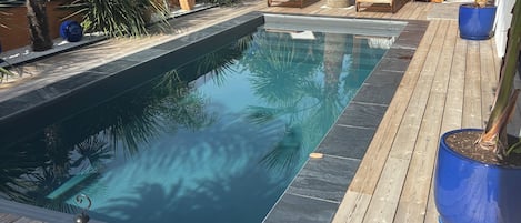 室外游泳池,恒温泳池