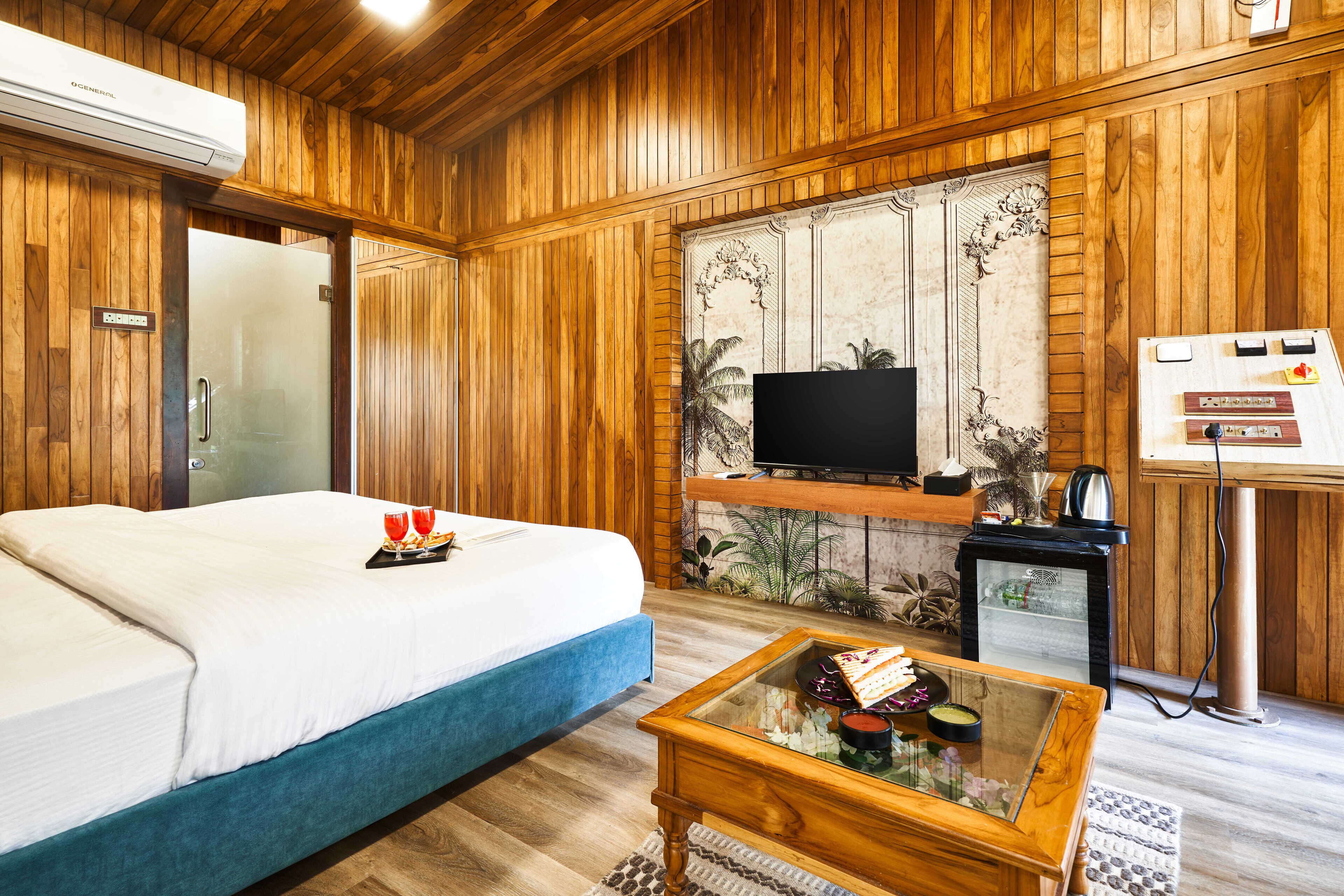 Chambre Prestige, non-fumeur, climatisation | Literie de qualité, décor unique, ameublement unique