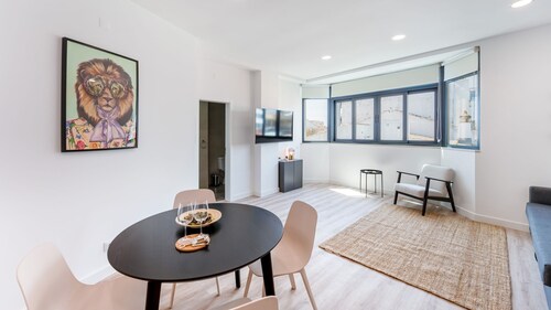 Modern Retreat 2 in Faro by Lovelystay