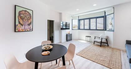 Modern Retreat 2 in Faro by Lovelystay