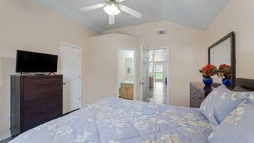 3 bedrooms, iron/ironing board, WiFi, bed sheets