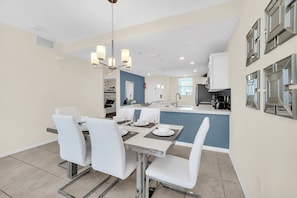 Dining - EV_4721C304 – 2 Bed, 2 Bath Condo with Custom Kids Room & Amazing Resort (Kissimmee)
