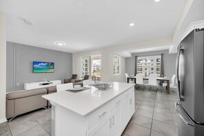 Interior - Amazing Story Lake Resort New Condo (Kissimmee)