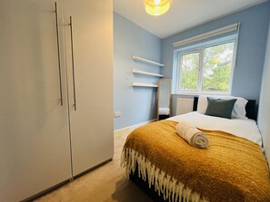 House | 3 bedrooms, iron/ironing board, free WiFi, bed sheets - Charming 3-bed House in Levenshulme, Manchester (Manchester)