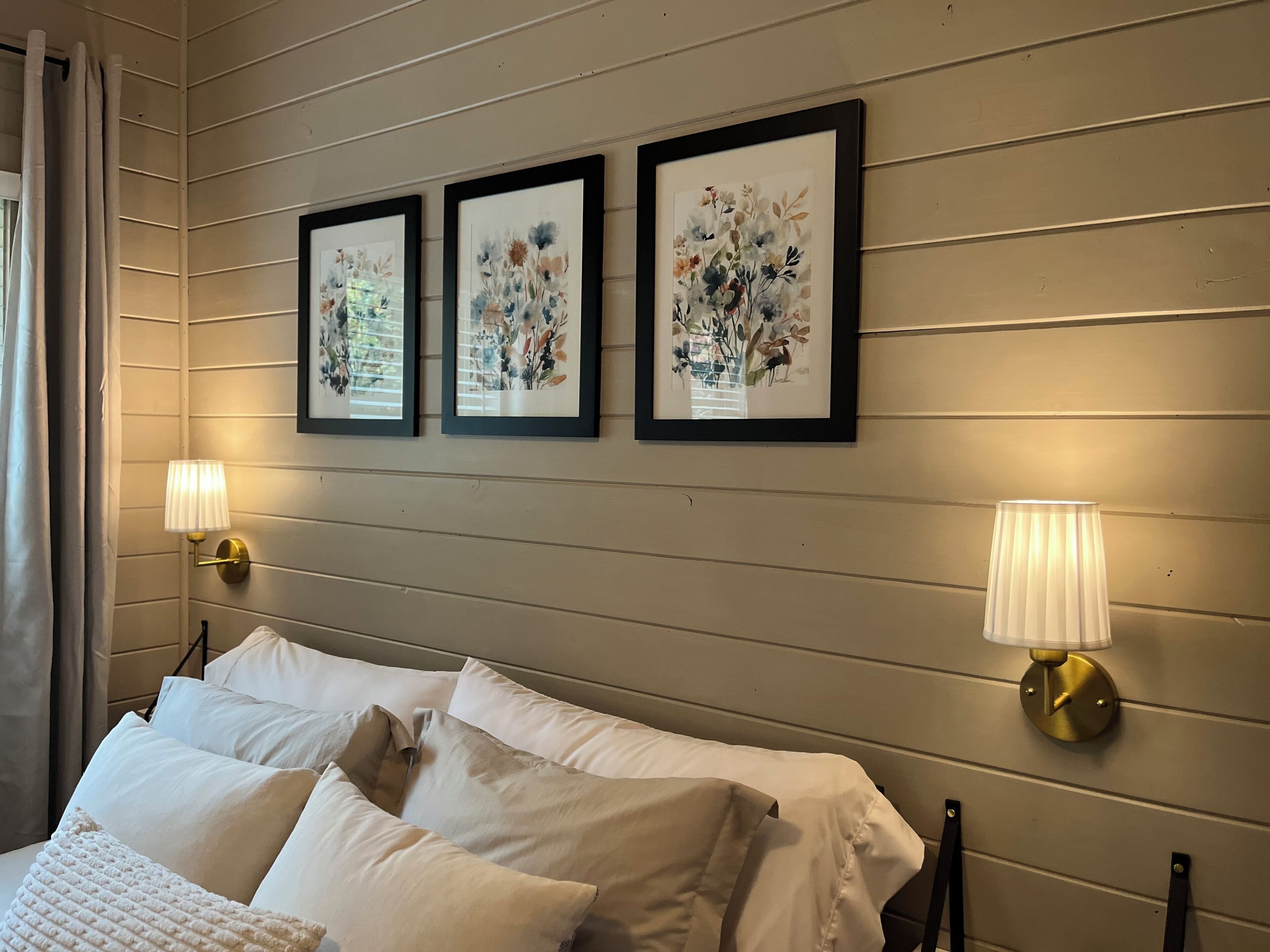 2 makuuhuonetta, silitysrauta/-lauta, ilmainen Wi-Fi, vuodevaatteet