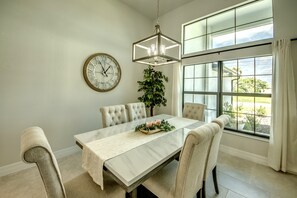 Dining - Villa Calm Waters - on water, pool & spa, cozy and quiet (Cape Coral)