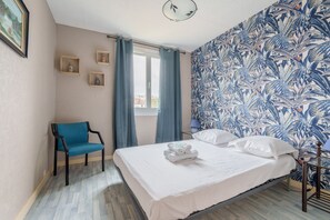 1 chambre, fer et planche à repasser, accès au Wi-Fi (inclus)