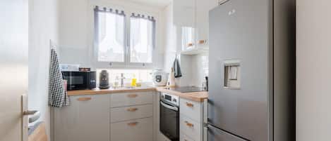 Frigorifero, microonde, forno, lavastoviglie