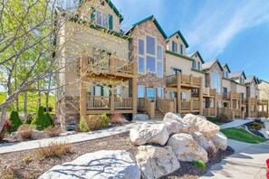 Exterior - MH 511 | Ski, Hike & Relax with Views! (Eden)