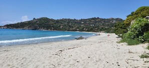Beach nearby, beach towels - Sea View apartment, 2 min walk from the beach (Torre Delle Stelle (Maracalagonis))