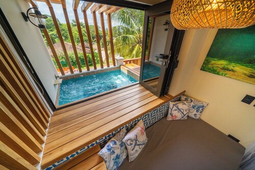 Villa Corina 5 Bedroom Ocean View Home