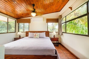 5 bedrooms, WiFi, bed sheets