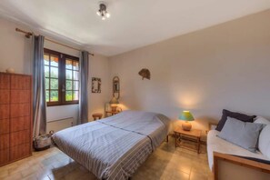 3 chambres, draps fournis