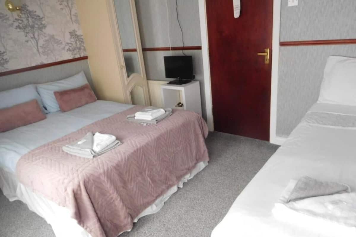 Kamar Triple Standar