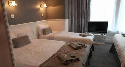 Iona Hotel