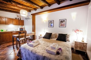 In-room safe, individually decorated, iron/ironing board, free WiFi - Posada de Rosas (Mendoza)