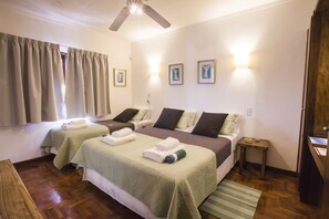 基础客房 | 客房内保险箱、特色装修、熨斗/熨板、免费 WiFi