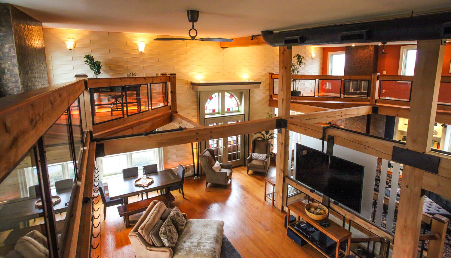 Dwntwn Luxury Penthouse-sleeps 14 wt rooftop pool, chef's kitchen, garage!