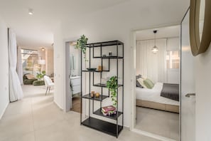 Iron/ironing board, free WiFi, bed sheets, wheelchair access