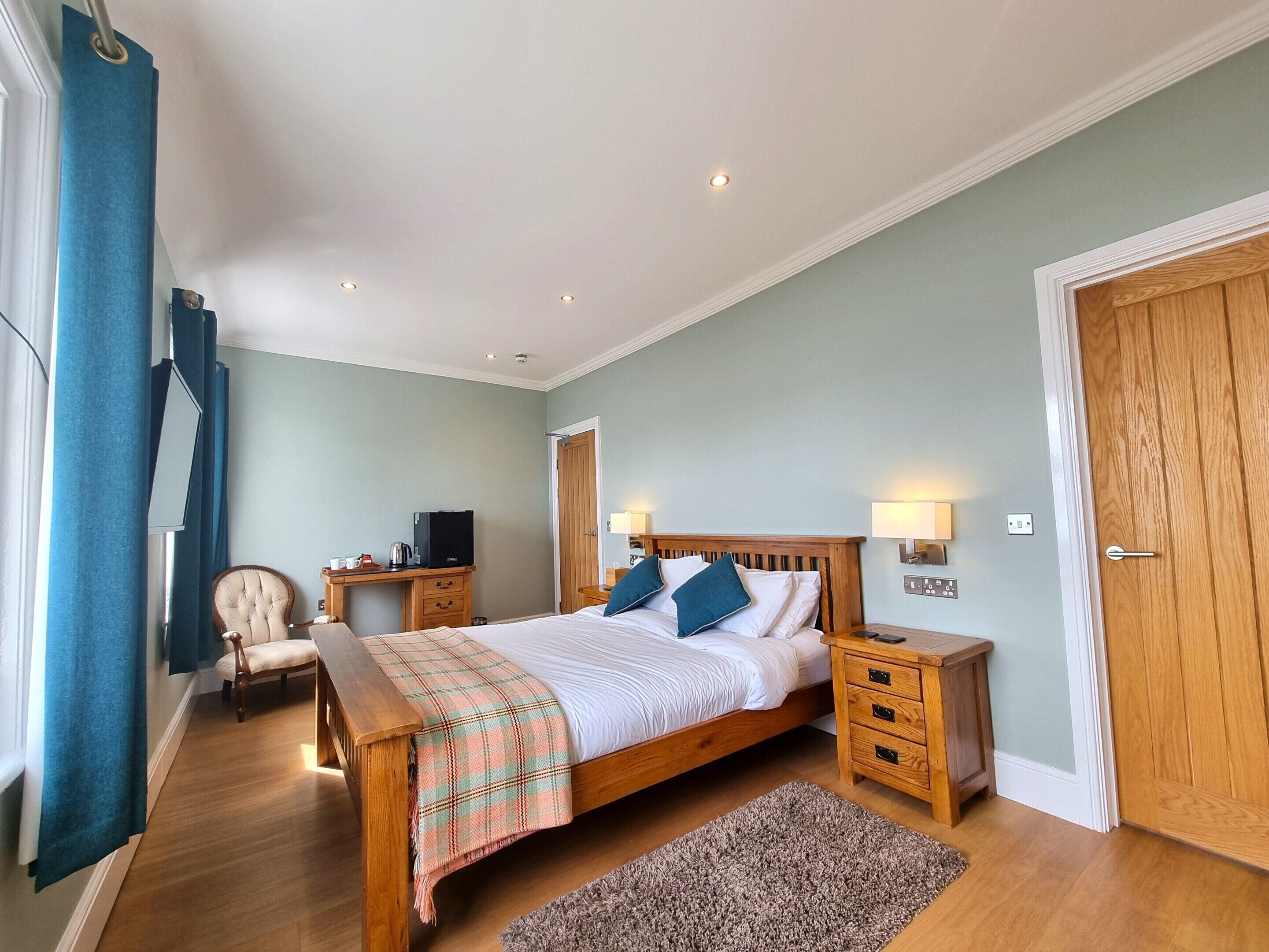 Blendingsgardiner og strykejern/-brett