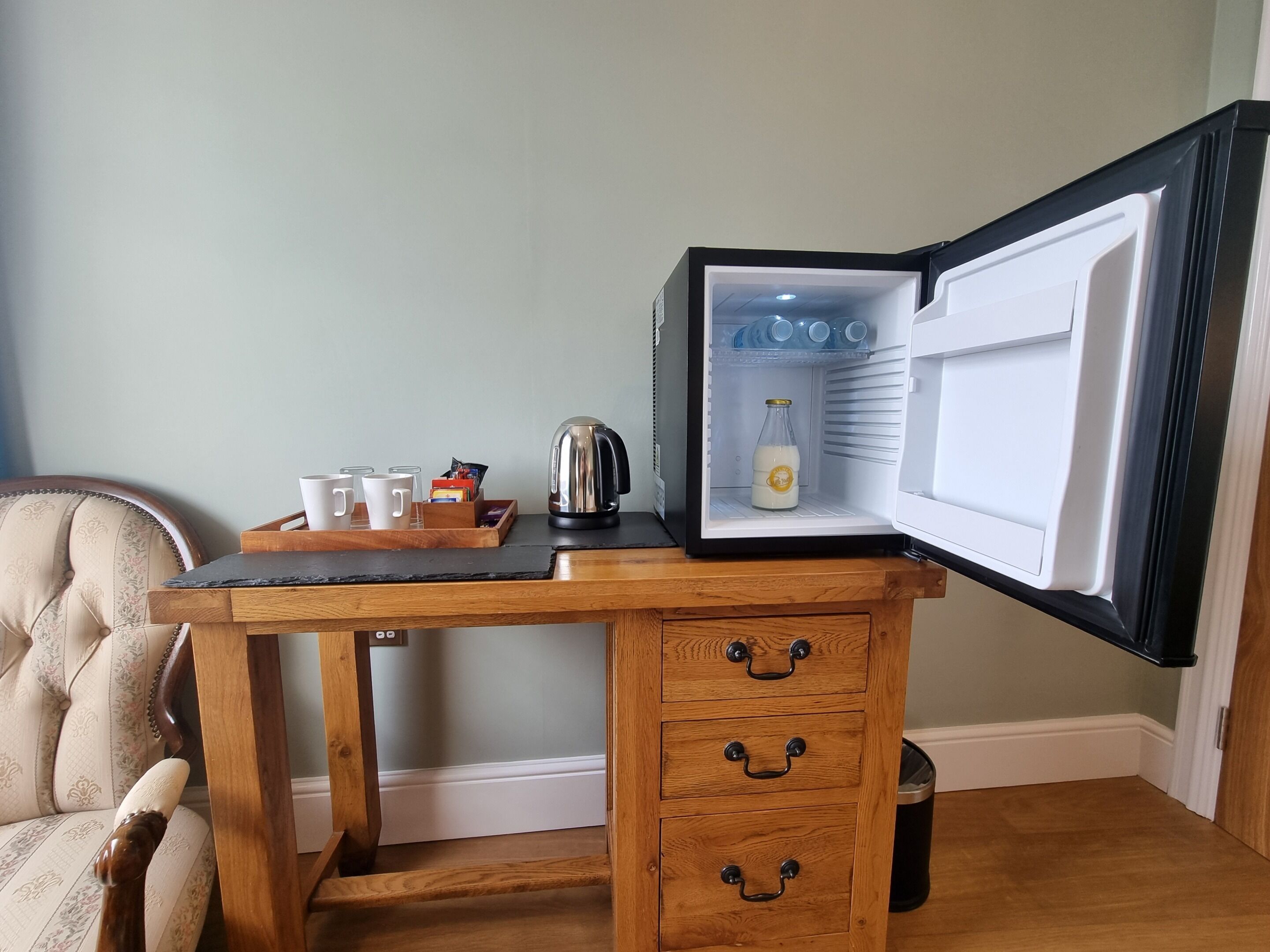 Photo - Min y Don Llandudno