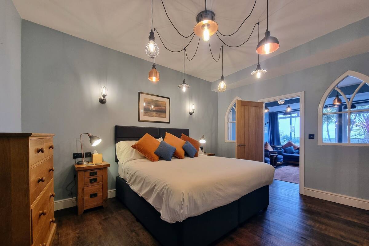 Signature Suite, Ensuite, Sea View (101)