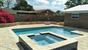 Outdoor pool, a heated pool - Summer Breeze - Pool and Heated Spa Near Amphitheatre, Historic Downtown, Beach (St. Augustine)