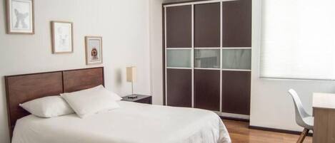 2 sovrum, strykjärn/strykbräda, wi-fi och sängkläder