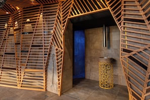 Salas para tratamentos a dois, sauna seca, sauna a vapor, massagens