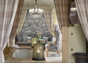 NUVOLE SUITE | Egyptian cotton sheets, premium bedding, down comforters - Nuvole Garden Hotel (Brunate)