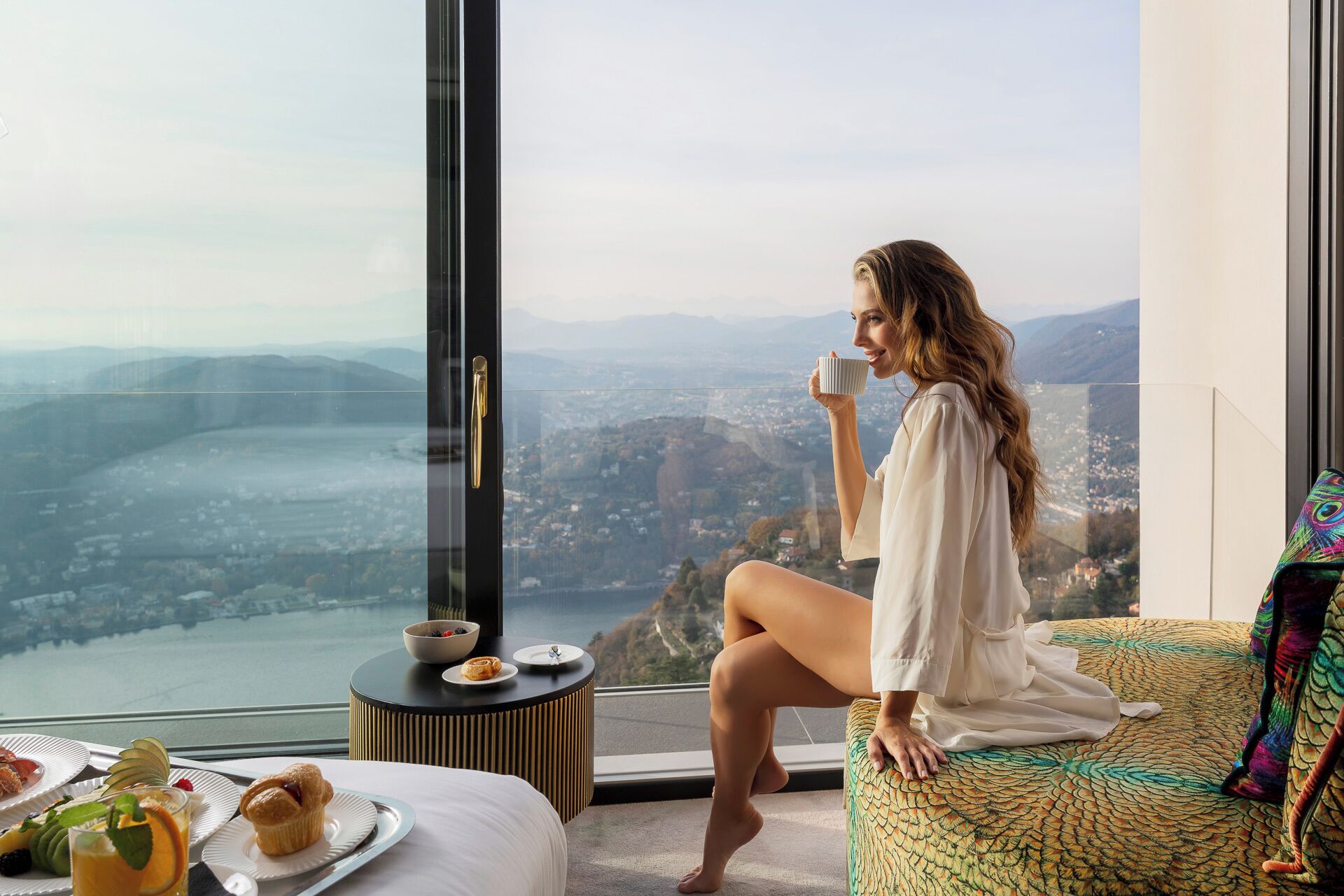 SOLE LUXURY ROOM WITH SPECTACULAR VIEW | 埃及棉床單、高級寢具、羽絨被、記憶棉床墊