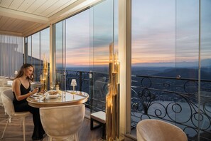 3 restaurants servant le petit déjeuner, spécialités Cuisine italienne