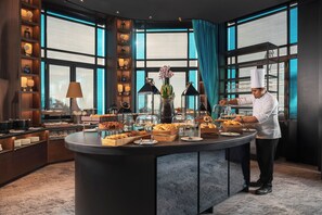 Petit déjeuner buffet compris tous les jours