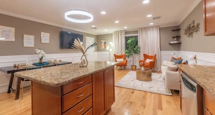 20% Off. Ask Abt Deals. Stunning 3BR 2BA 7Beds 11 Ppl. American Dream 15 mins