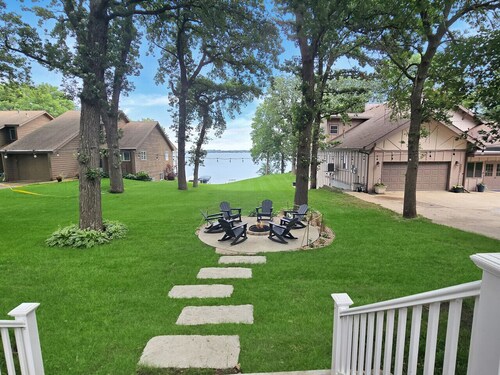 Grassy Knoll Retreat on the Big Spirit Lake