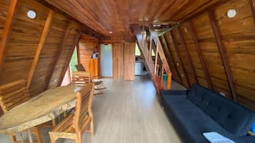Family Cabin, Garden View | In-room dining