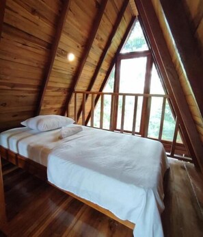 Cabin dành cho gia đình, quang cảnh vườn | 1 phòng ngủ, truy cập Internet không dây miễn phí, bộ trải giường 