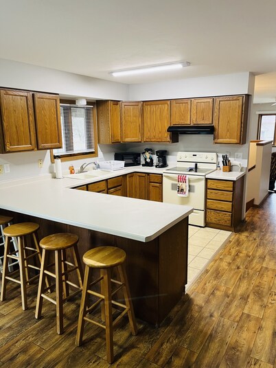 Amazing 3 bedroom 3 bath Lake drive resort house 